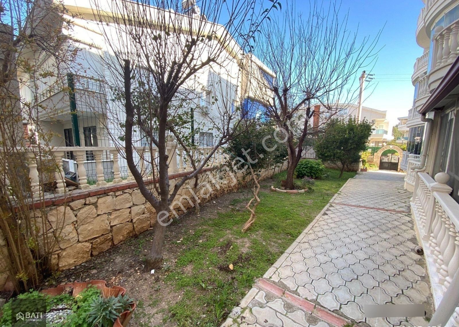 Havuzlu Site İçinde Satılık 1+1 Eşyalı Daire - Görsel 3