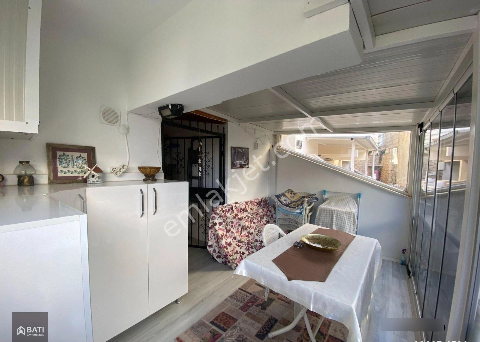 Havuzlu Site İçinde Satılık 1+1 Eşyalı Daire - Görsel 24