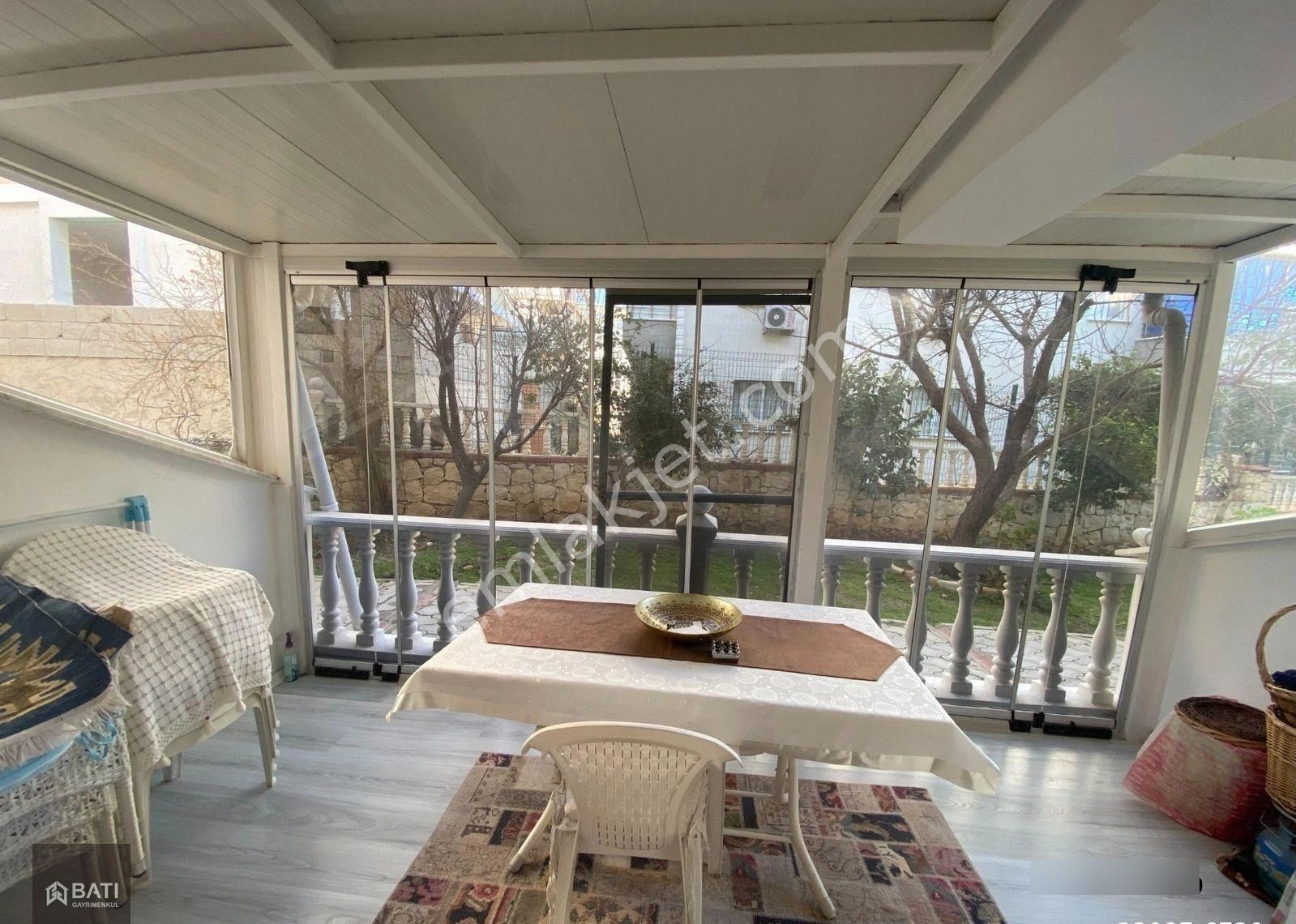 Havuzlu Site İçinde Satılık 1+1 Eşyalı Daire - Görsel 6