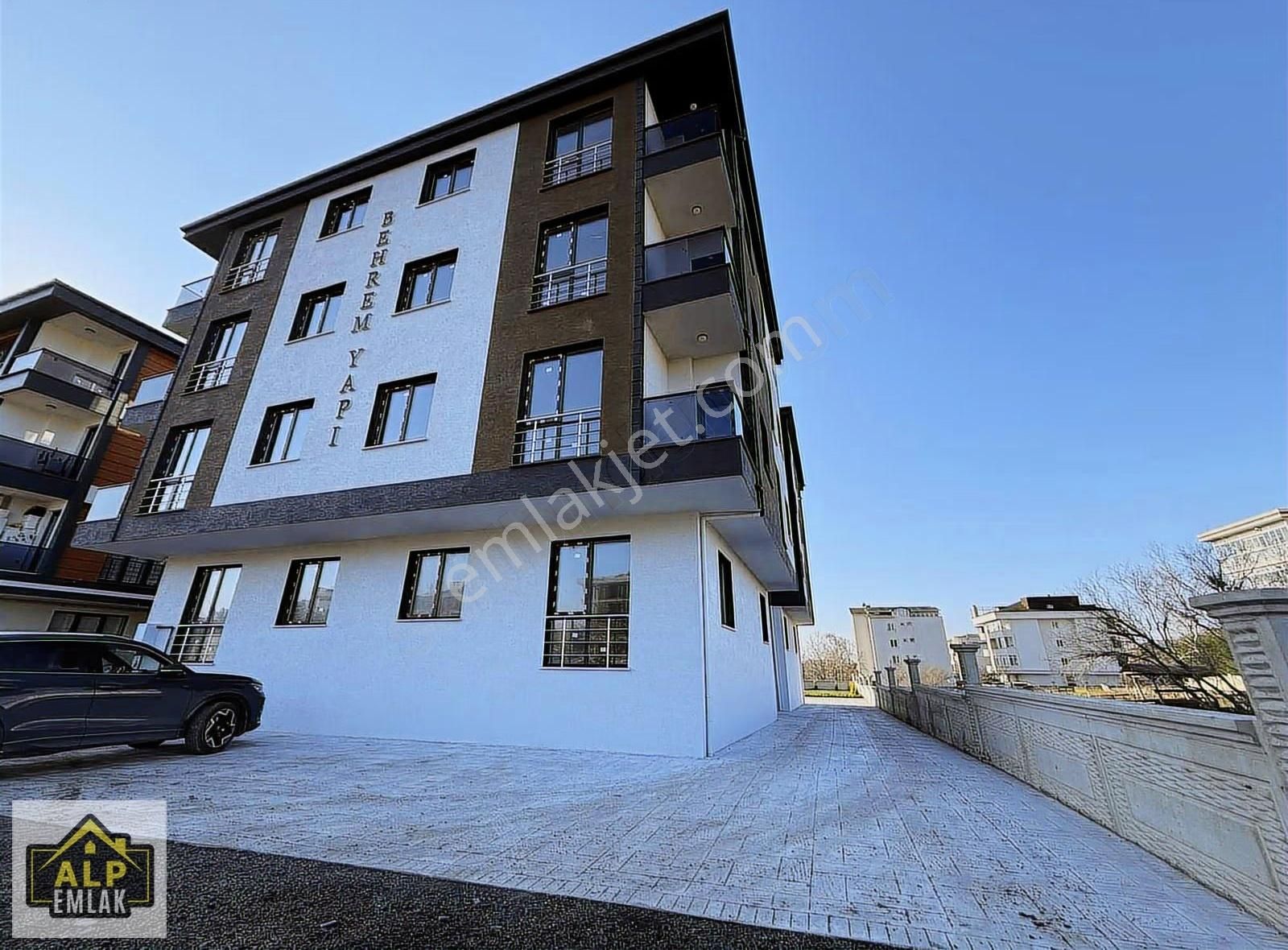Alp Emlaktan 3+1 Ultra Lüks Kiralık Yeni Daire - Görsel 2