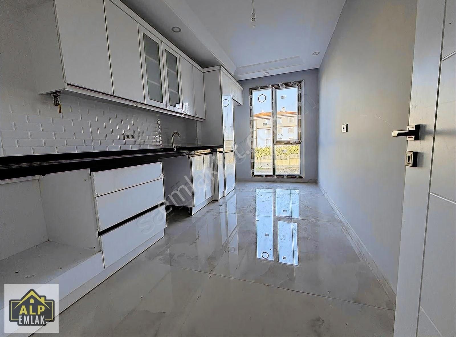 Alp Emlaktan 3+1 Ultra Lüks Kiralık Yeni Daire - Görsel 11