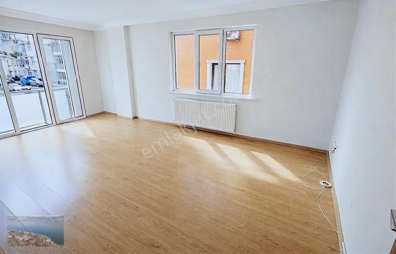 Göktürk Merkez Havaalanı Metro Yakın Balkonlu 2+1 Kiralık Daire