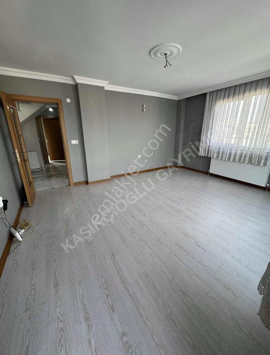 Sülüntepe Mahallesinden Kiralık 3+1 Daire - Görsel 12