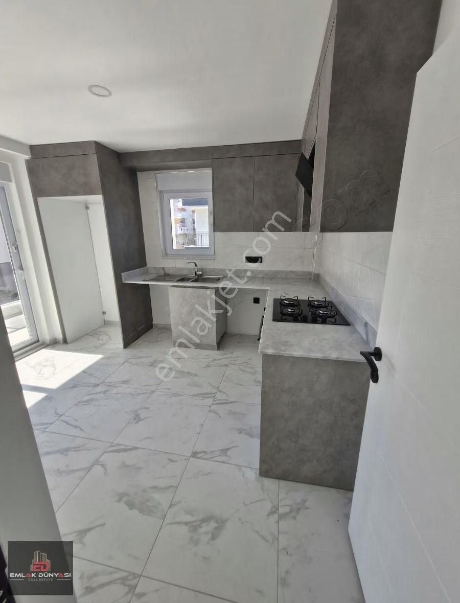 Emlak Dünyasından 2+1 Ayrı Mutfak Katta Fırsat Daire - Görsel 3