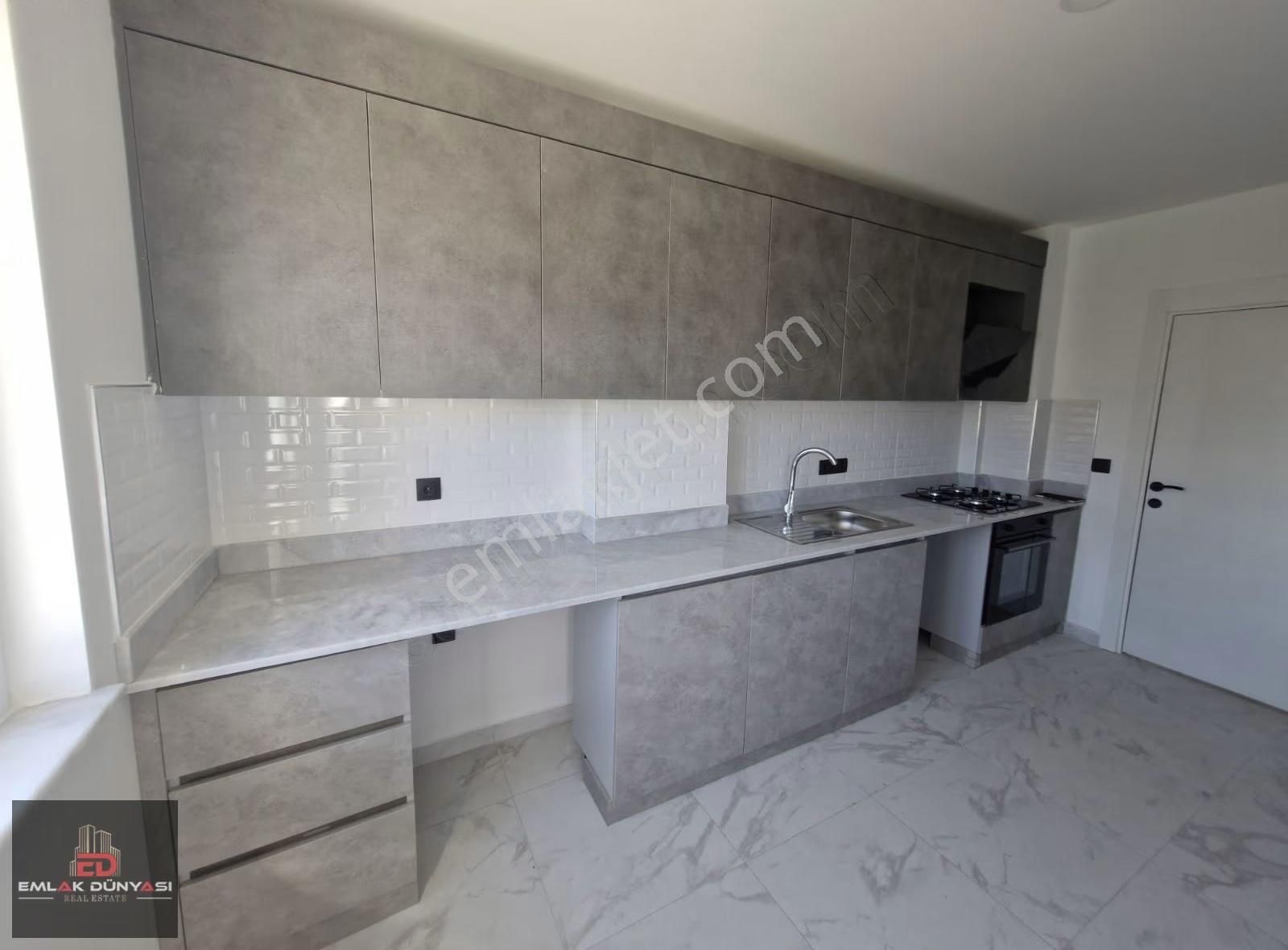 Emlak Dünyasından Lüks 2+1 Sıfır Ayrı Mutfak Katta - Görsel 17