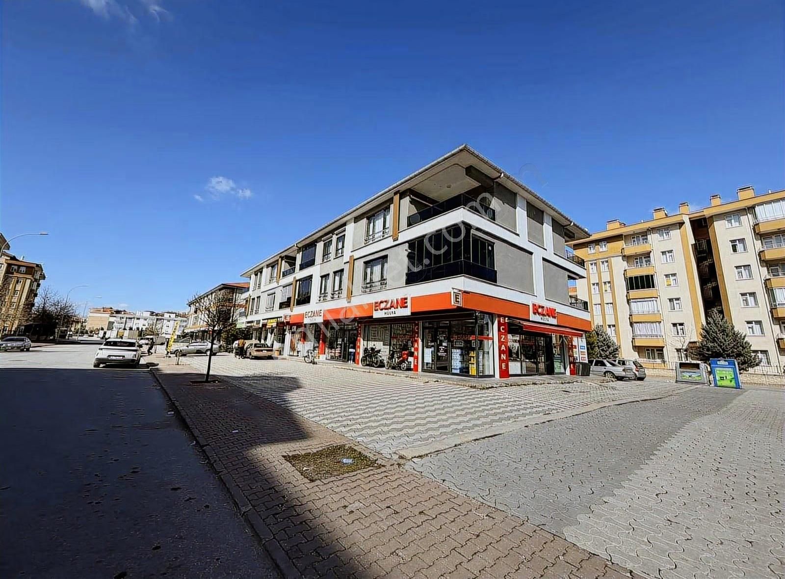Akhüyük 3 Sitelerinde Ara Kat Geniş 3+1 Satılık Daire - Görsel 8
