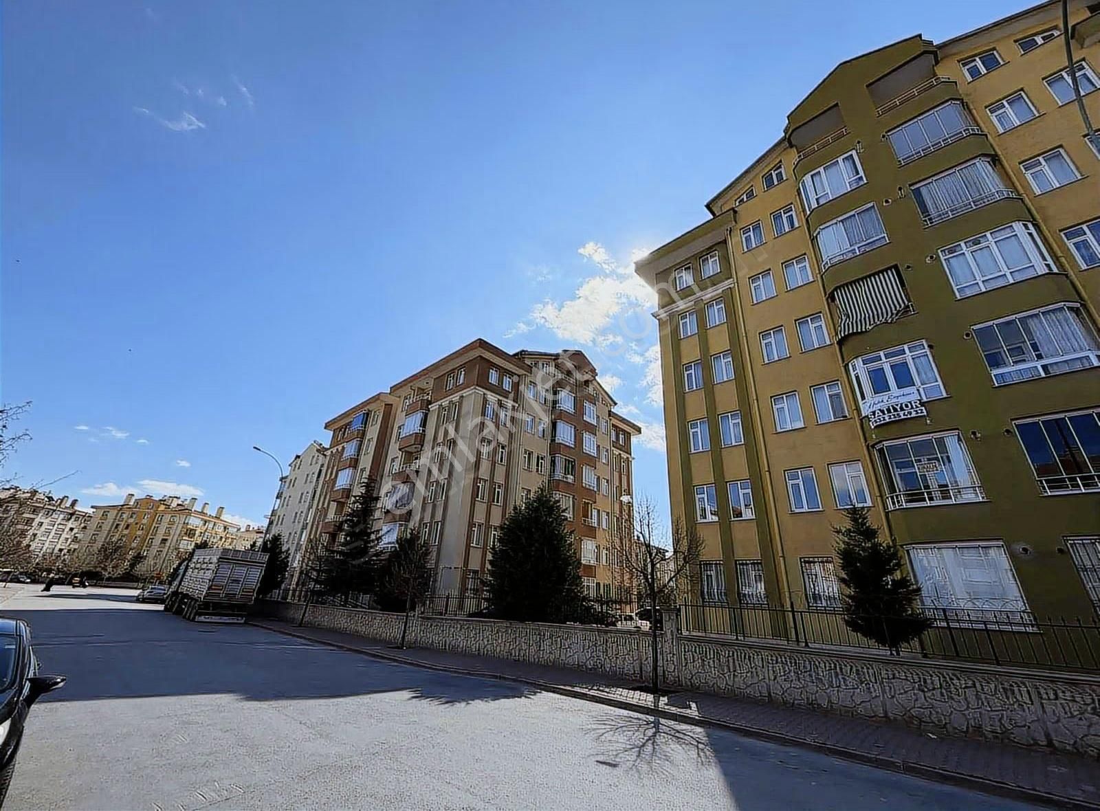 Akhüyük 3 Sitelerinde Ara Kat Geniş 3+1 Satılık Daire - Görsel 15