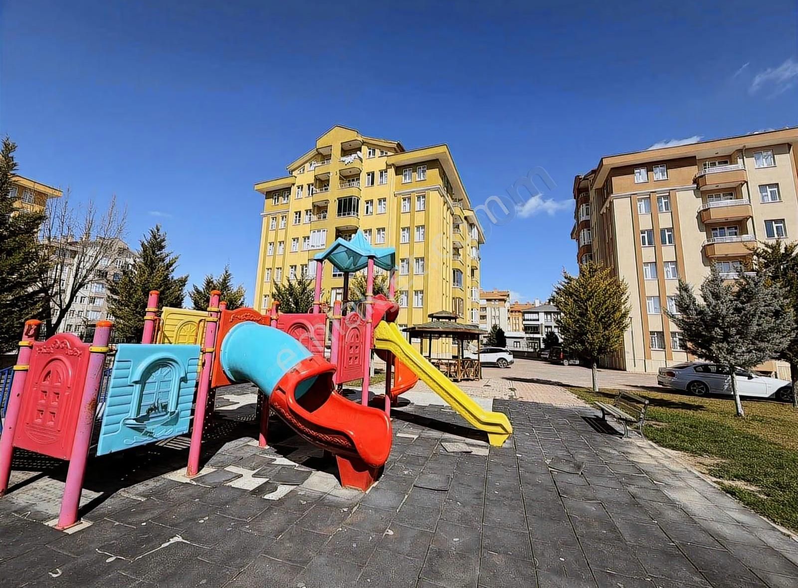 Akhüyük 3 Sitelerinde Ara Kat Geniş 3+1 Satılık Daire - Görsel 16