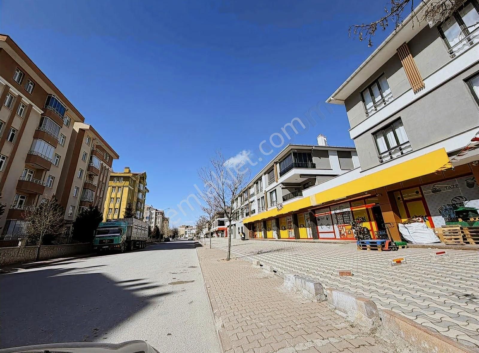 Akhüyük 3 Sitelerinde Ara Kat Geniş 3+1 Satılık Daire - Görsel 11
