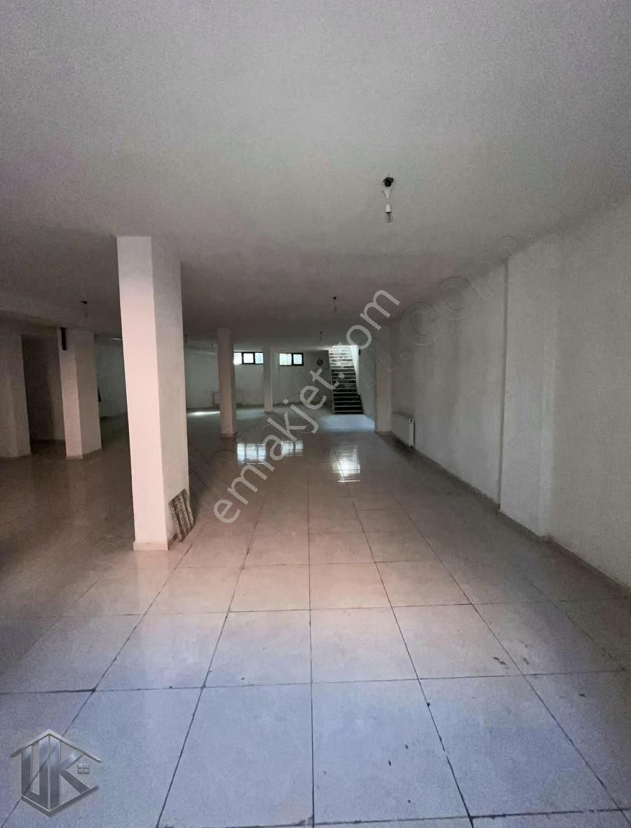 Uğur Gayrimenkul'den Cadde Üzeri Geniş Kiralık Dükkan - Görsel 6