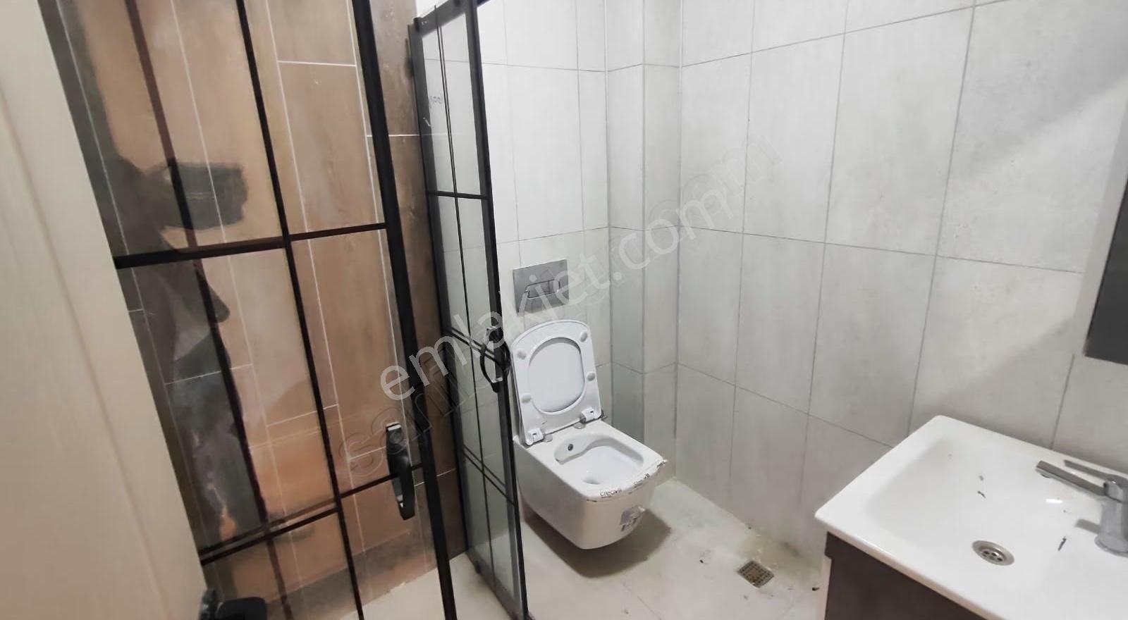 Sarılar Mahallesinde Pazar Yeri Ustunde Kiralık 2+1 Daire - Görsel 3