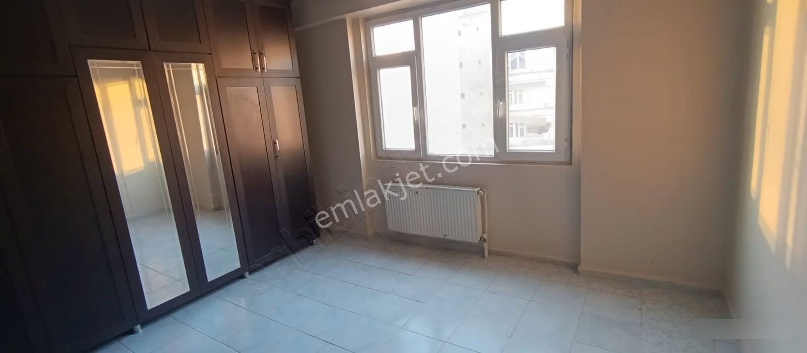 Karen'den Ceylan Avm Arkası Cami Yanı Satılk 3+1 Daire 3.000 Tl - Görsel 14