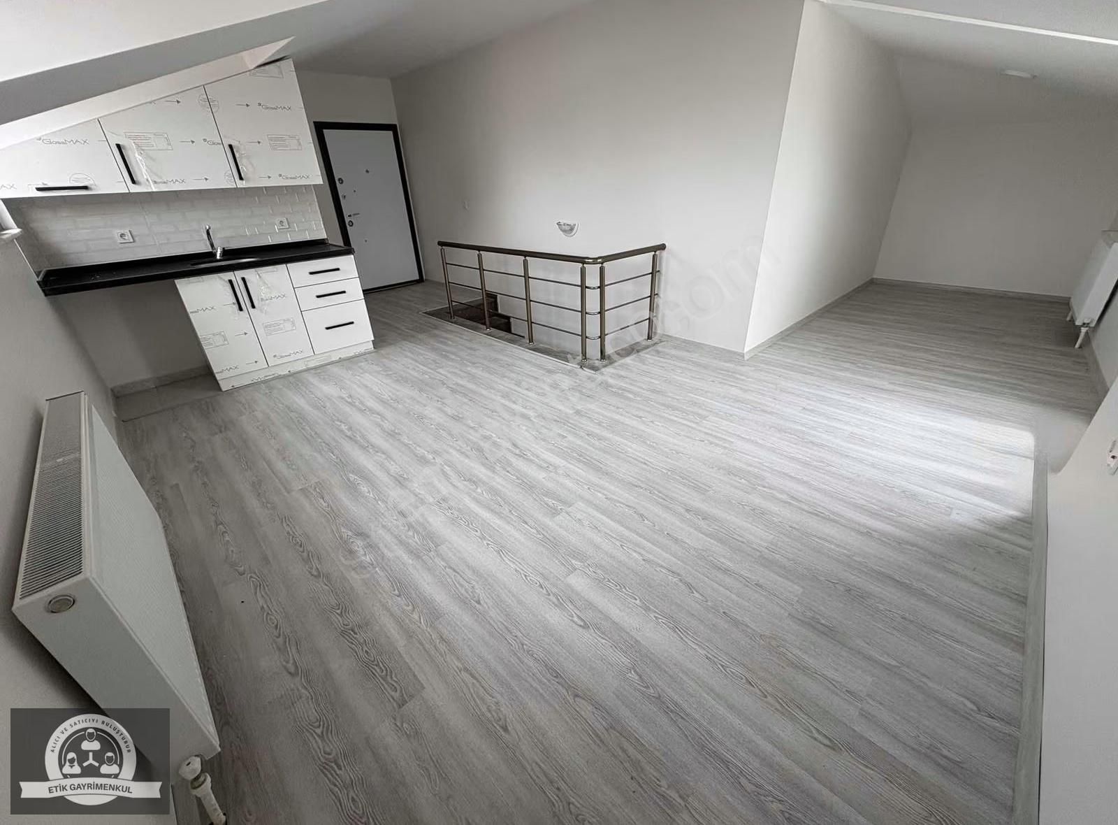 Yenidoğan Merkezde 3+1 160m2 Satılık Çatı Dubleks Daire - Görsel 17