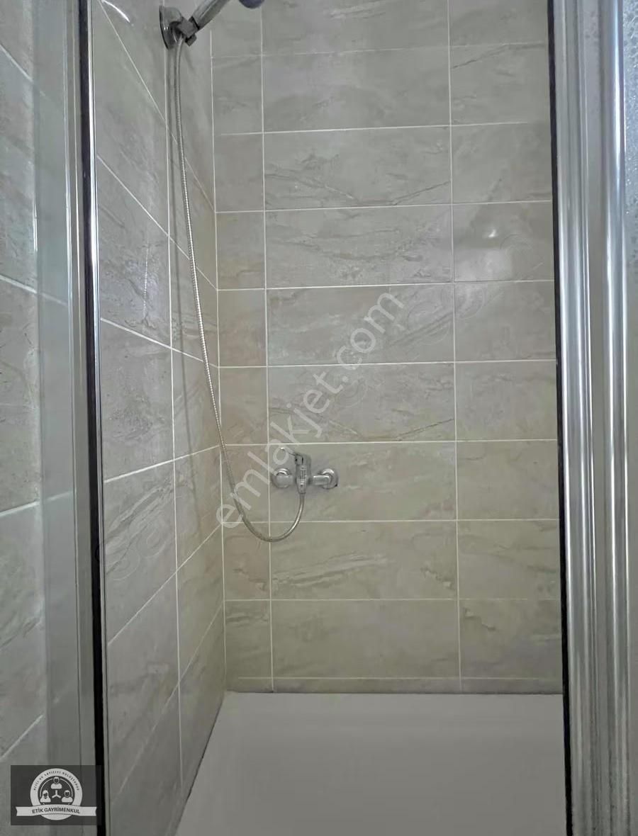 Çekmeköy Sultançiftliği Merkezde 2+1 İskanlı Arakat Daire - Görsel 22