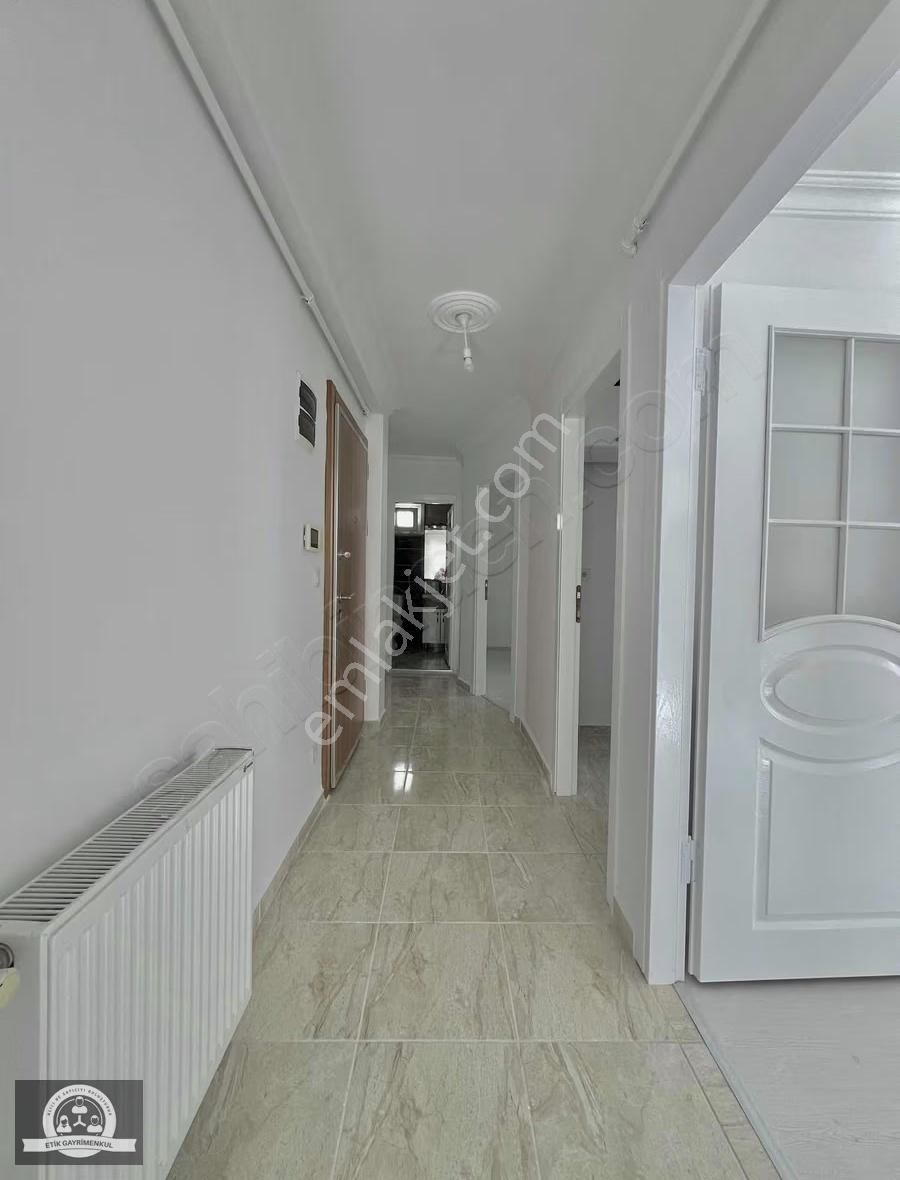 Çekmeköy Sultançiftliği Merkezde 2+1 İskanlı Arakat Daire - Görsel 30