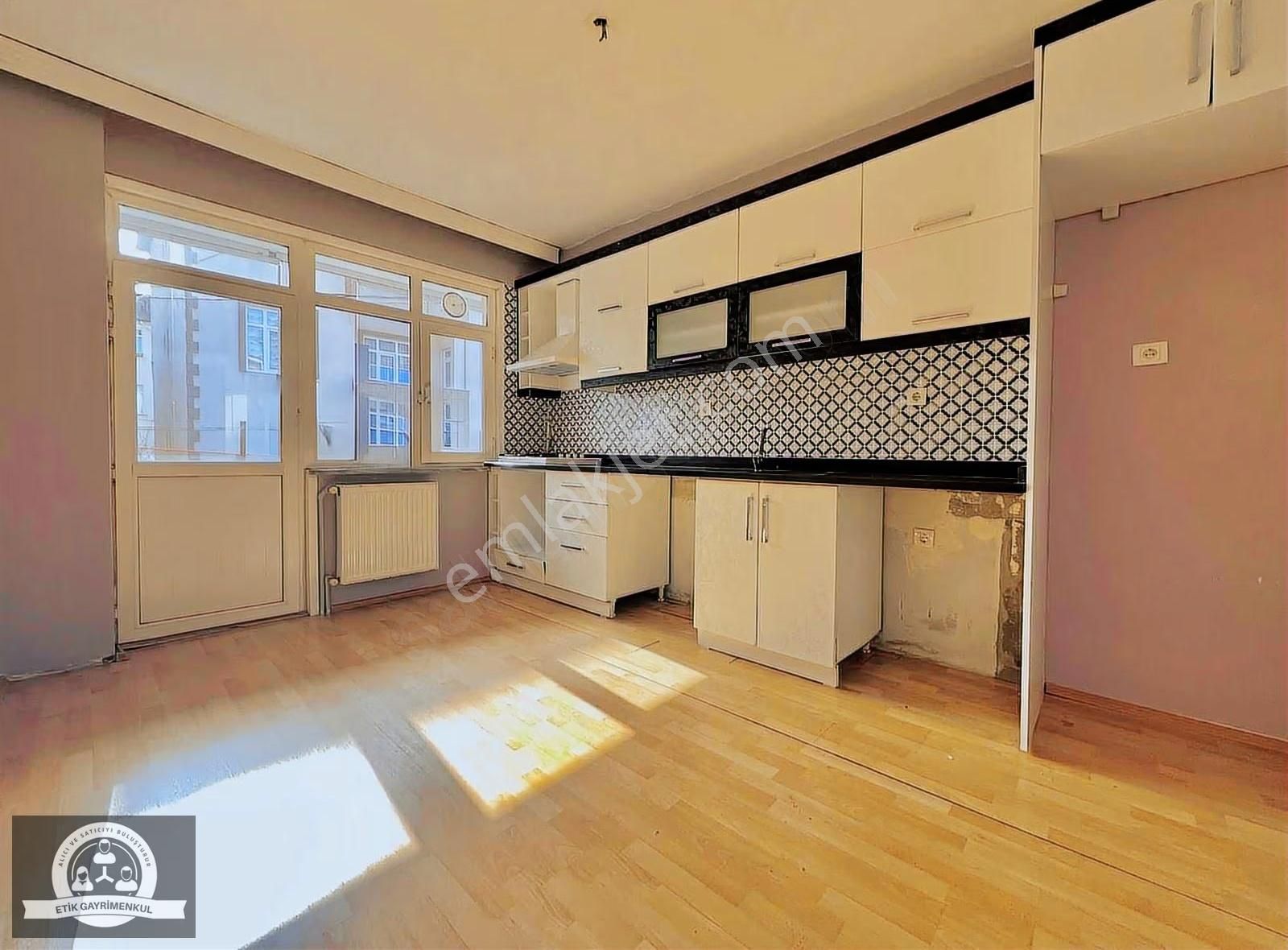Veysel Karanide 2+1 120 M2 Bahçeli Geniş Kiralık Daire - Görsel 15