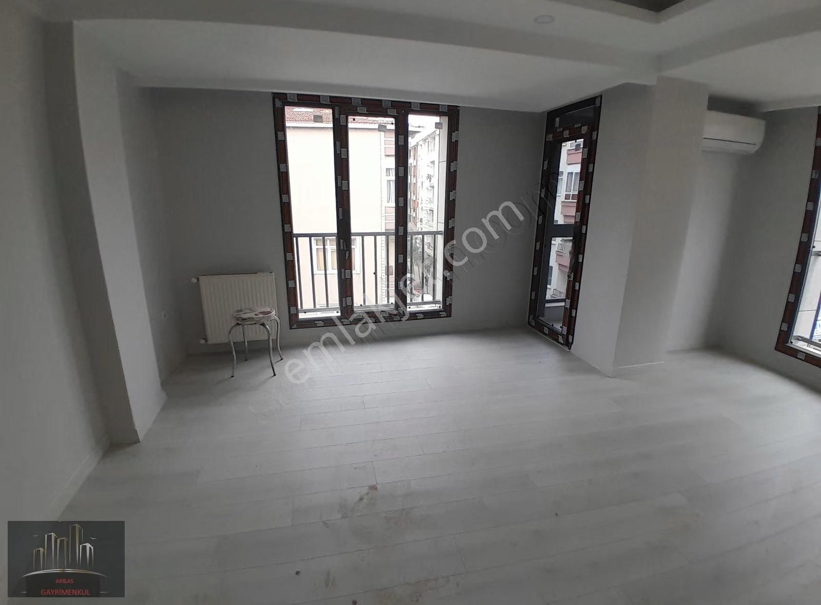 Kiralık Sıfır 2+1 Metrobüse Yakın Daire. - Görsel 26