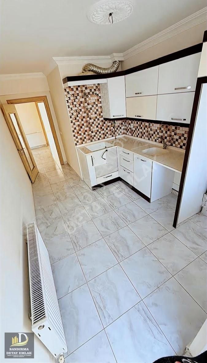 Bu Fırsatı Kaçırmayın !! Cadde Üzeri Ara Kat 3+1 Satlık Daire