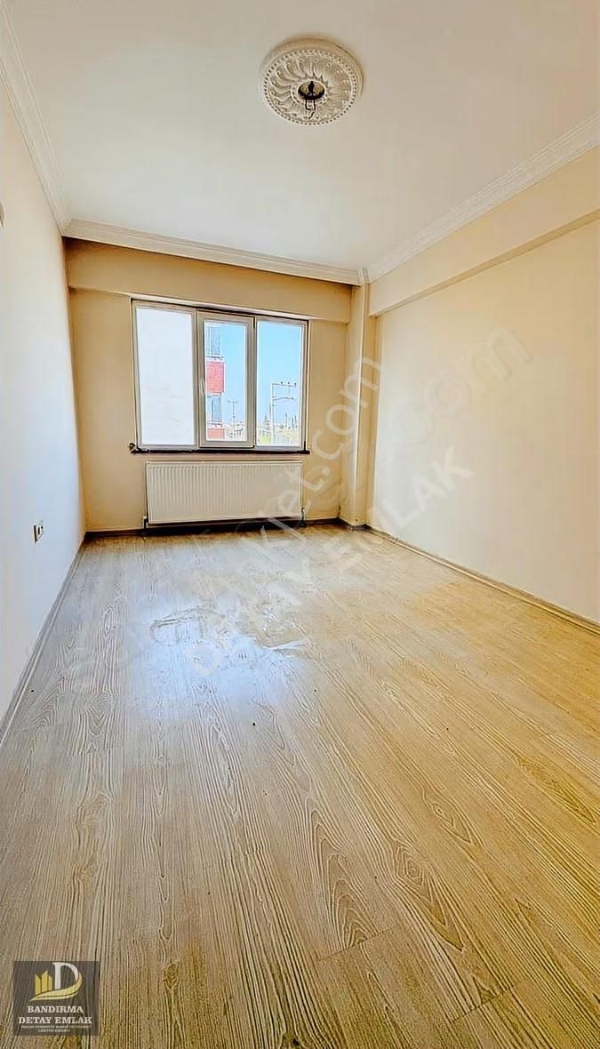 Bu Fırsatı Kaçırmayın !! Cadde Üzeri Ara Kat 3+1 Satlık Daire - Görsel 8