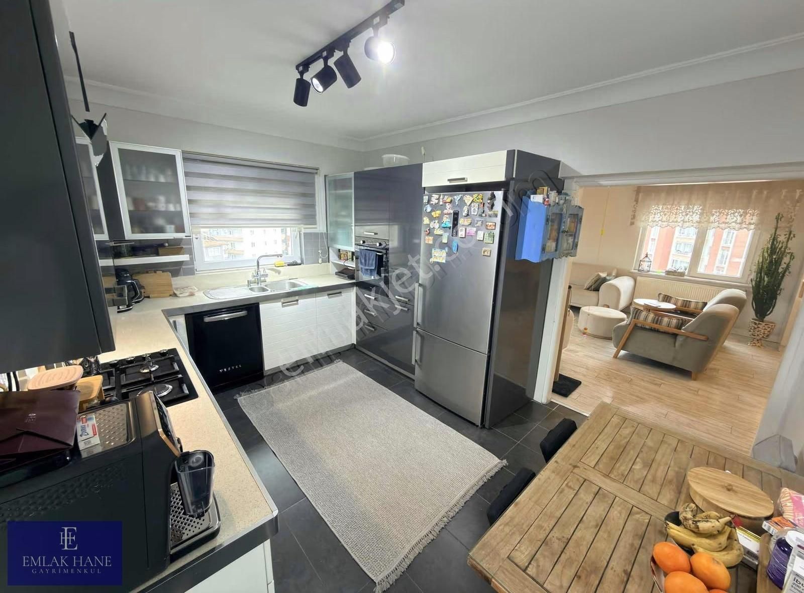 Mükemmel Konumda / Özel Mimarı 3+1 Satılık Fırsat Daire - Görsel 16