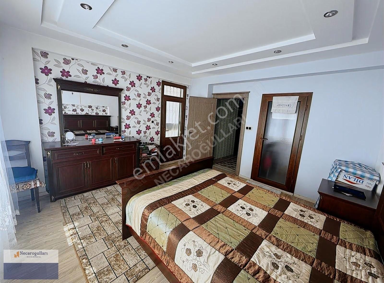 Necaroğullarından Otogar İlerisinde Fırsat 3+1 Daire - Görsel 2