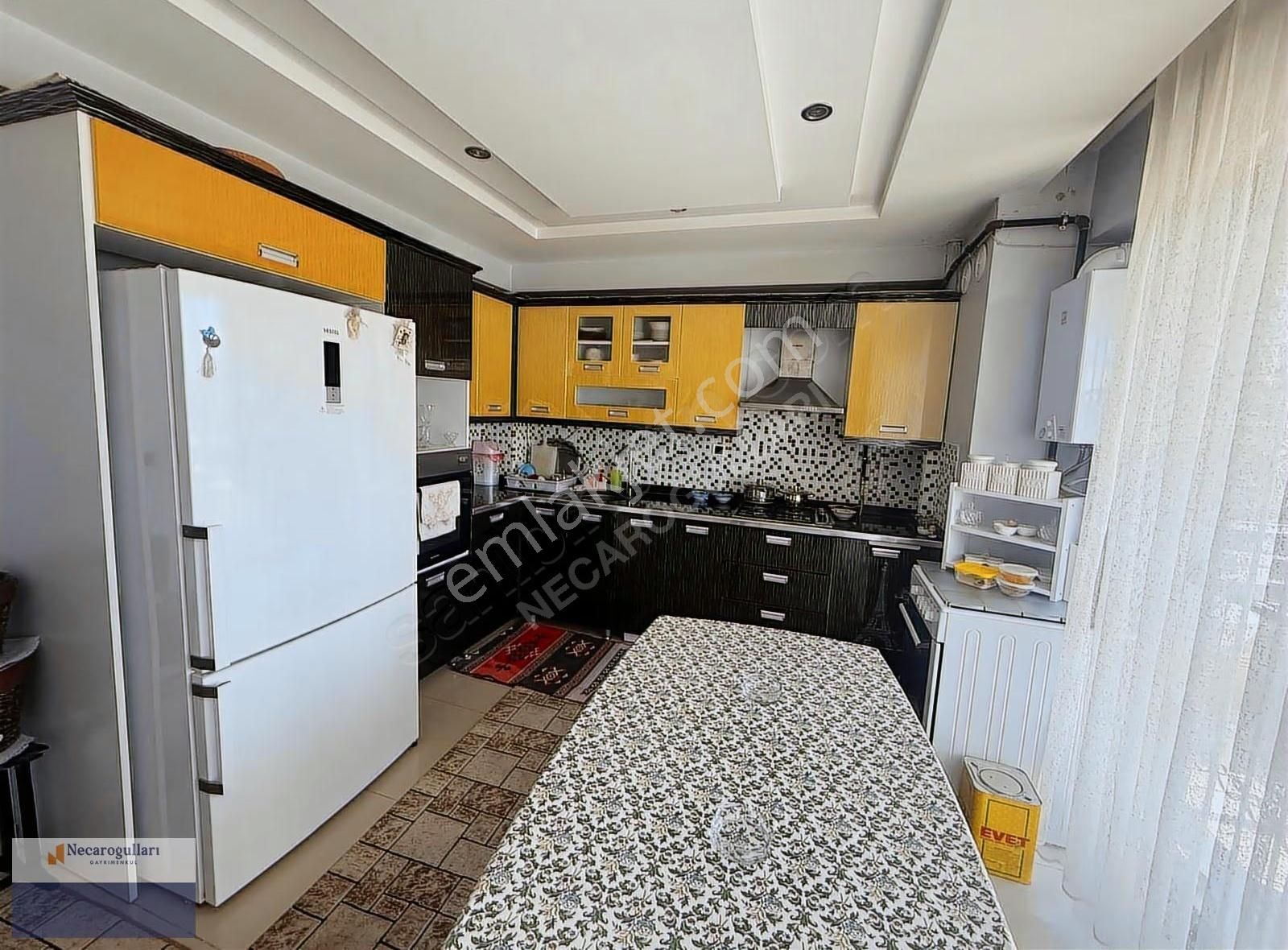 Necaroğullarından Otogar İlerisinde Fırsat 3+1 Daire - Görsel 32