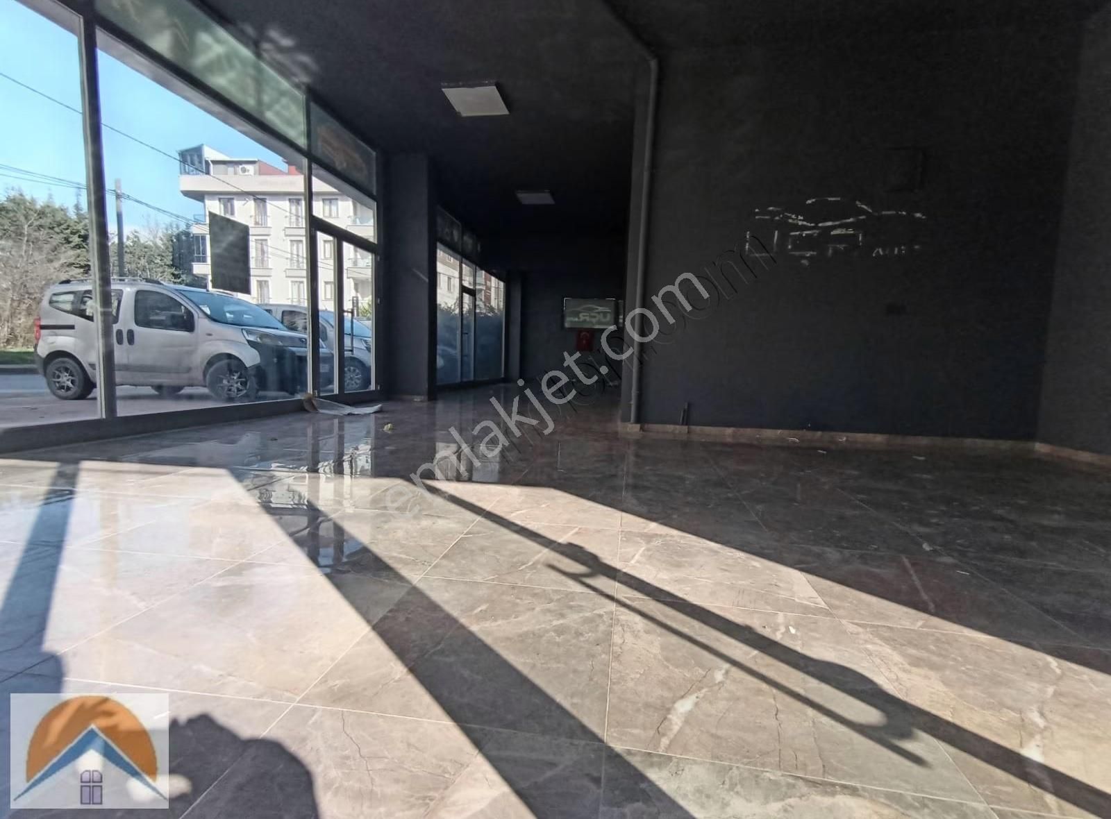 Abdurrahmangazi Mh De Düz Giriş Ve Depolu 200m2 Dükkan - Görsel 11