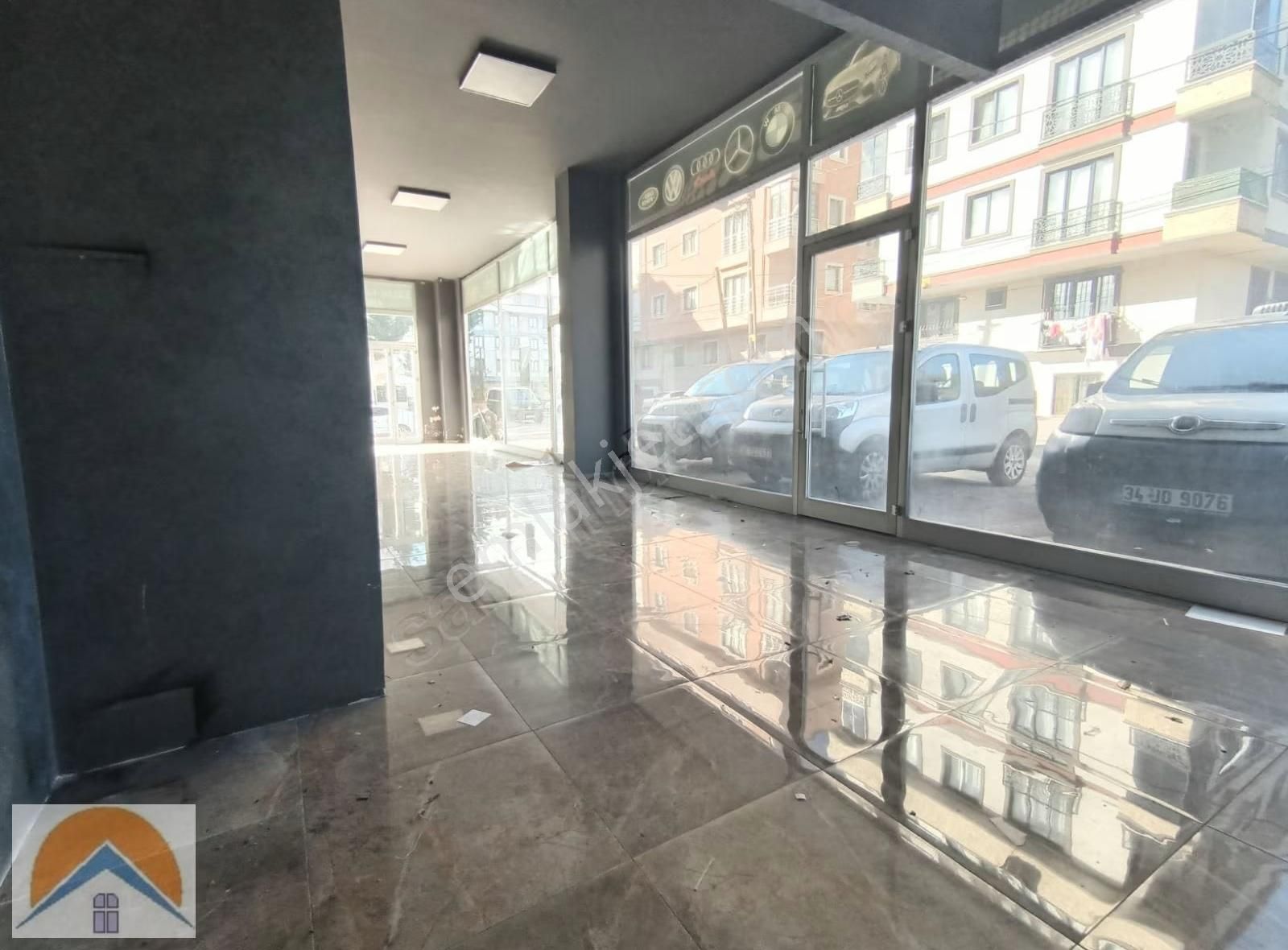 Abdurrahmangazi Mh De Düz Giriş Ve Depolu 200m2 Dükkan - Görsel 25