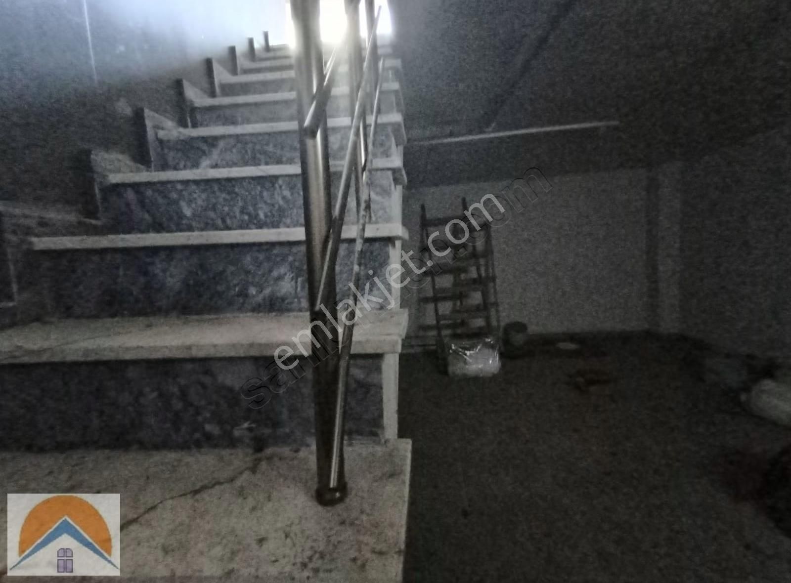 Abdurrahmangazi Mh De Düz Giriş Ve Depolu 200m2 Dükkan - Görsel 2