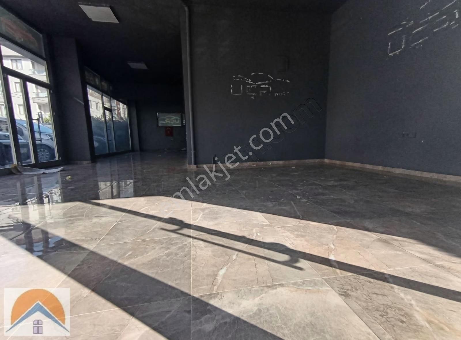 Abdurrahmangazi Mh De Düz Giriş Ve Depolu 200m2 Dükkan - Görsel 20