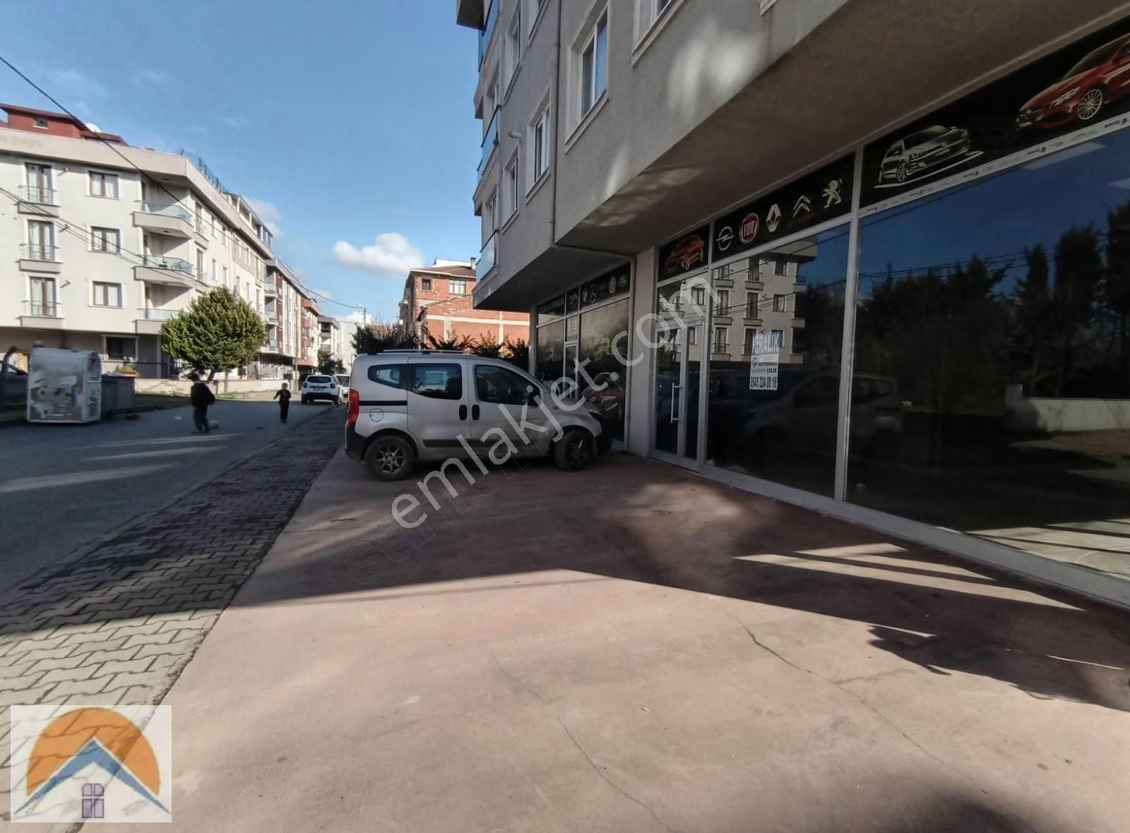 Abdurrahmangazi Mh De Düz Giriş Ve Depolu 200m2 Dükkan - Görsel 24