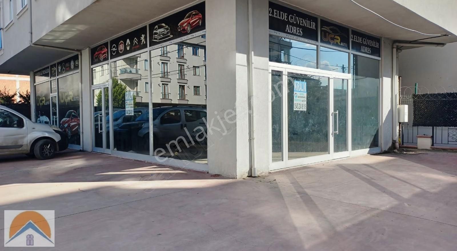 Abdurrahmangazi Mh De Düz Giriş Ve Depolu 200m2 Dükkan - Görsel 22