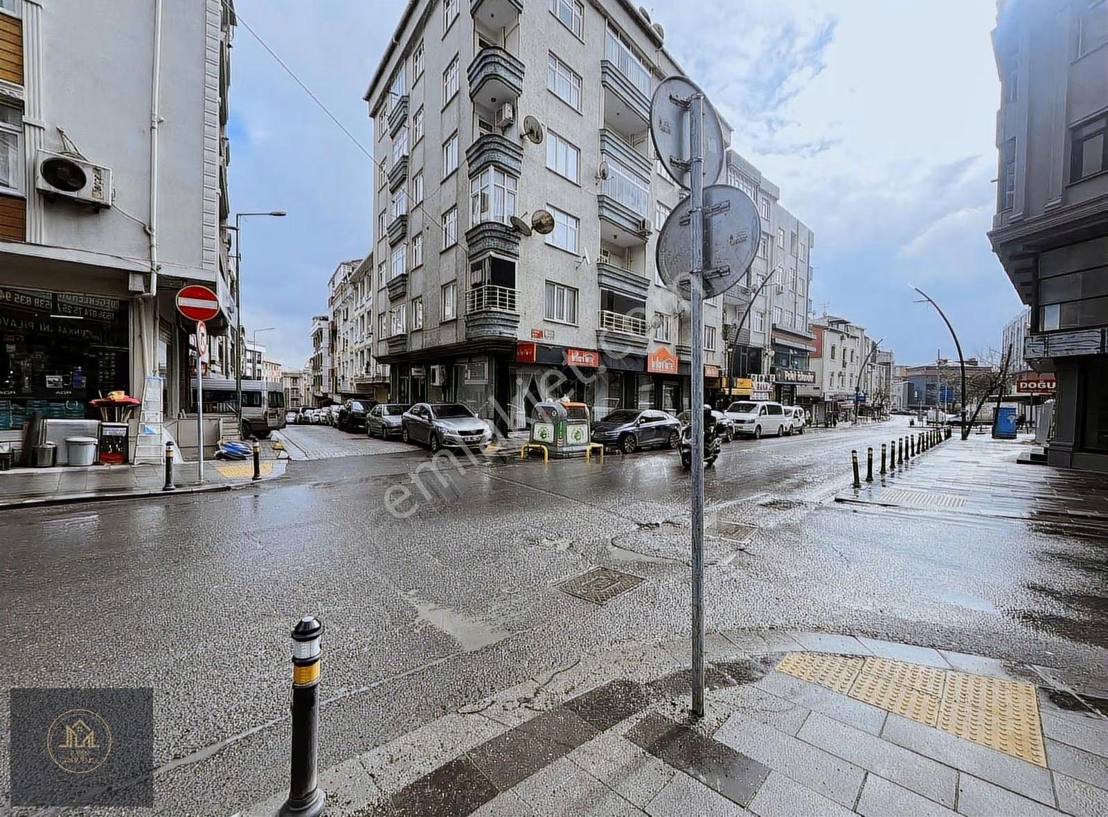 İmren Gayrimenkulden Satılık Sefaköy Merkezde 101 M2 Arsa - Görsel 15