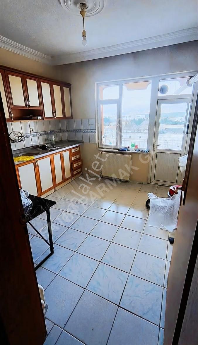 Bosna Hersek Mh İstanbul Yolu Üzerinde 3+1 Ara Kat Kiralık Daire - Görsel 5