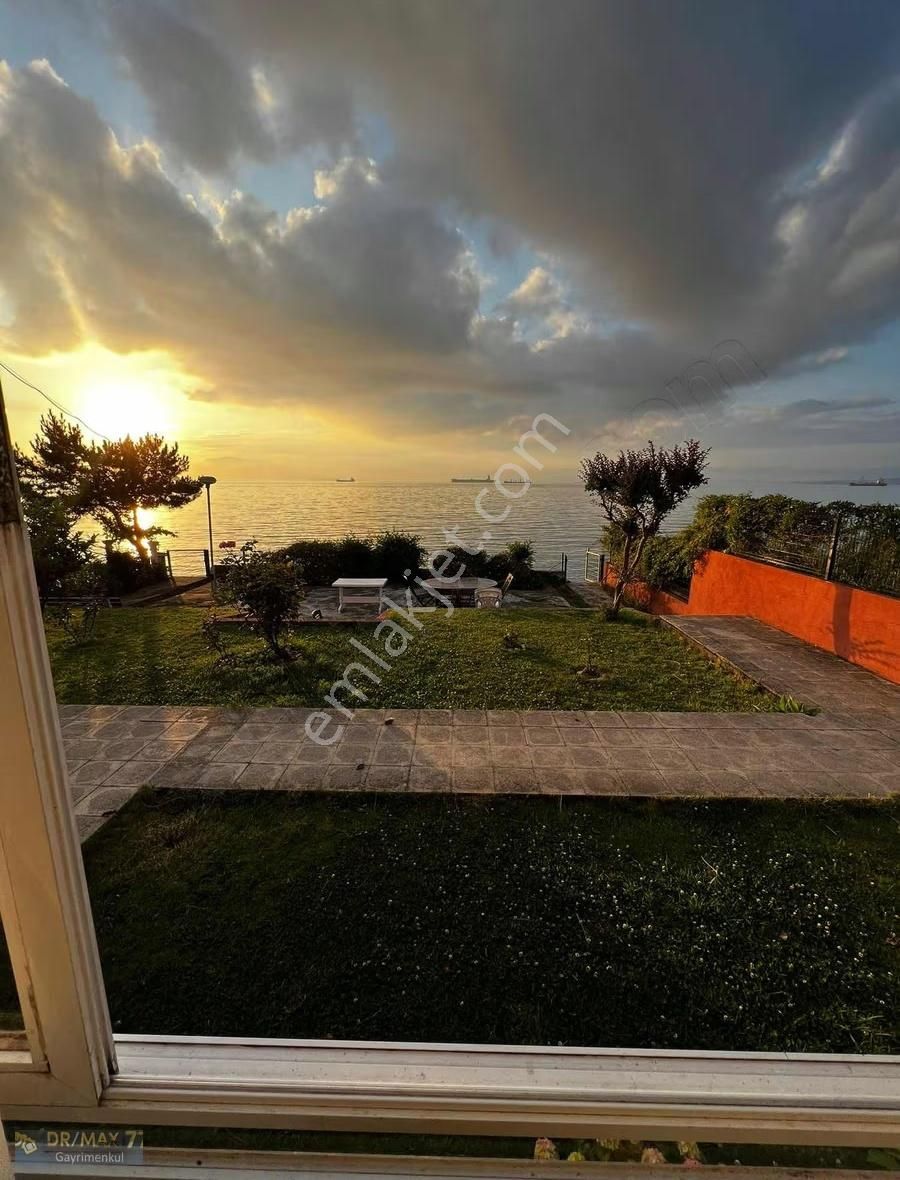 Dr/max 77 Emlaktan Satılık Denize Sıfır 2+1 Daire