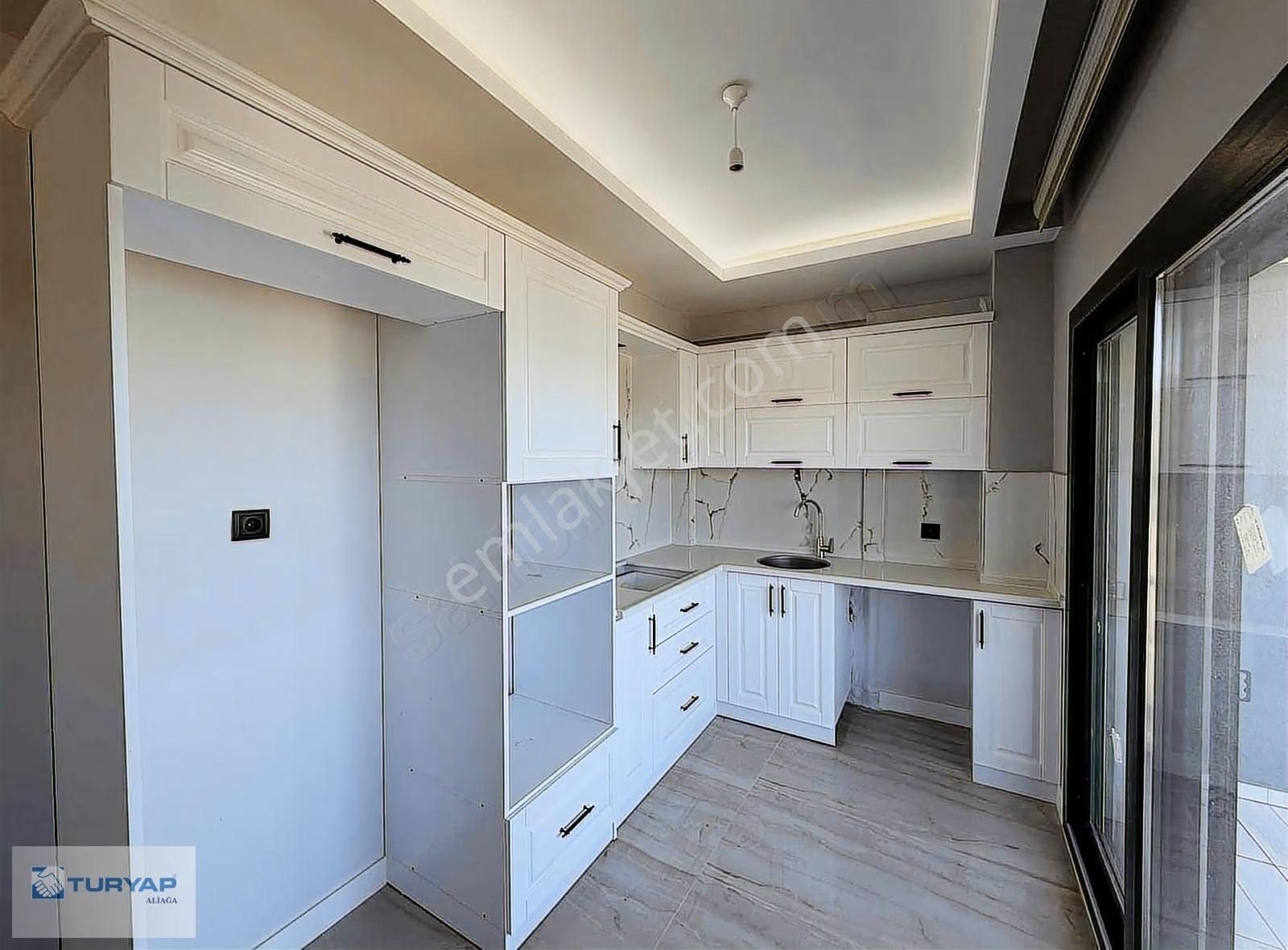 Yenifoçada Havuzlu Emsalsiz Fırsat Satılık 3+2 Villa - Görsel 14