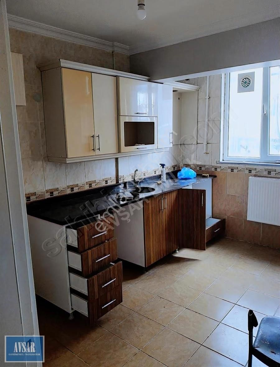 Yenidoğan Yunus Emrede Kiralık Balkonlu 2+1 Giriş Daire - Görsel 2