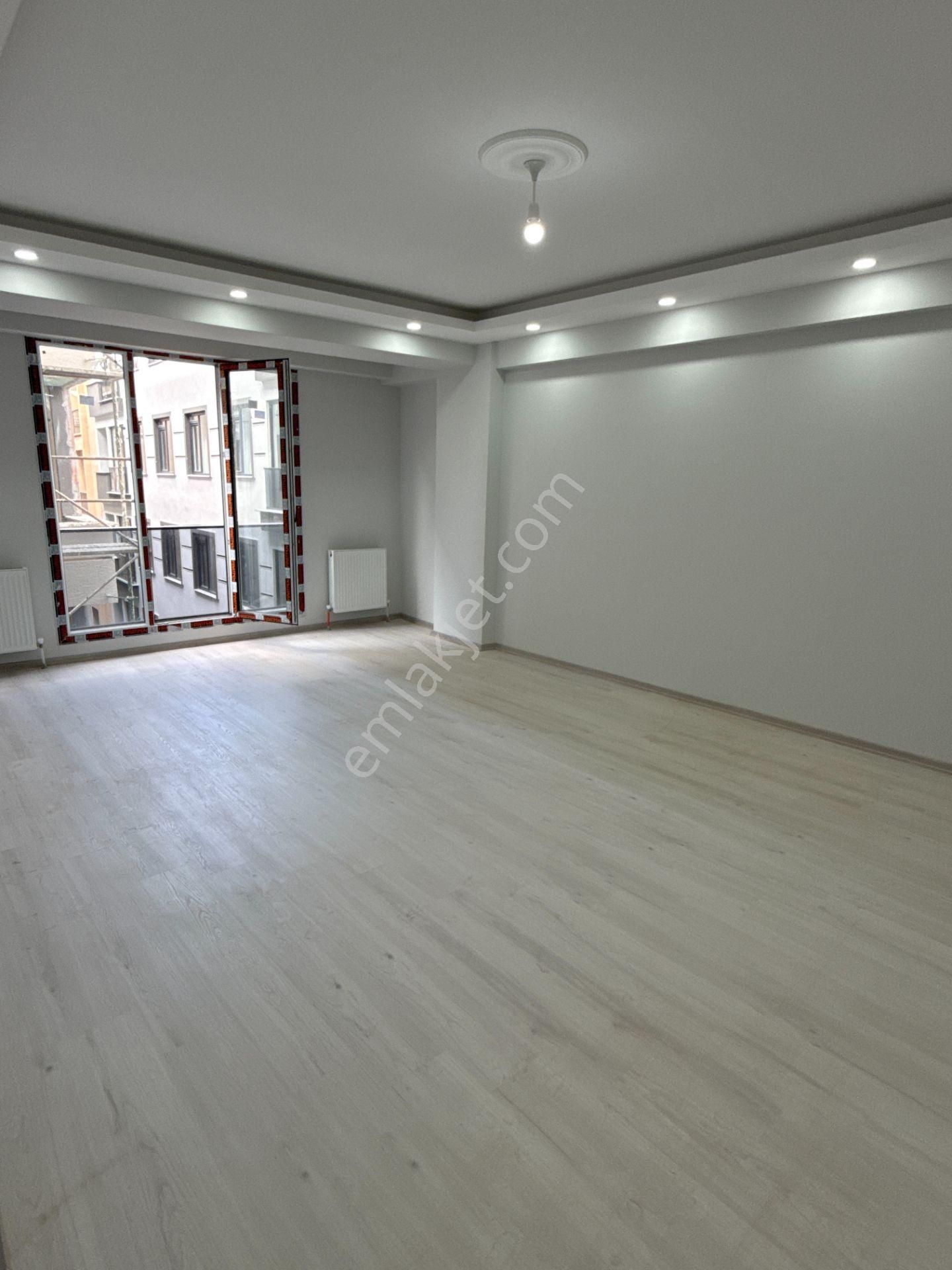 Bahçelievler Zafer'de 125m² 3+1, Otoparklı, Yeni Daire - Görsel 8