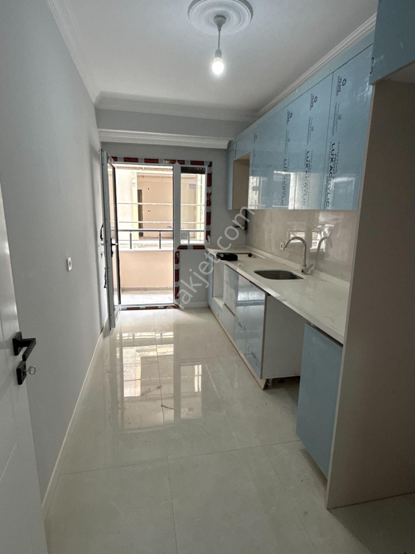 Bahçelievler Zafer'de 125m² 3+1, Otoparklı, Yeni Daire - Görsel 17