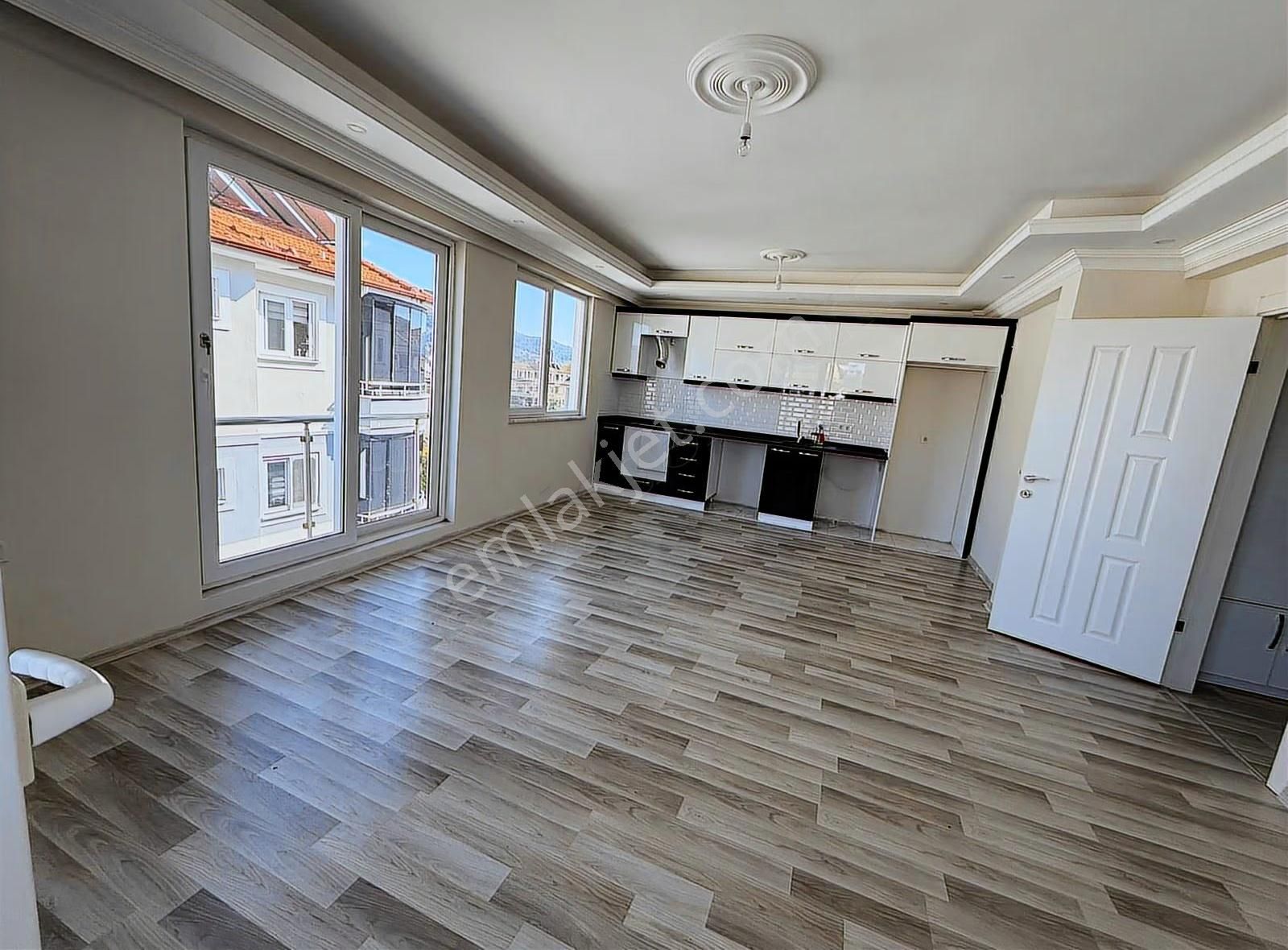 Dalaman Hürriyet' De Havuzlu Kiralık 2+1 Daire - Görsel 4