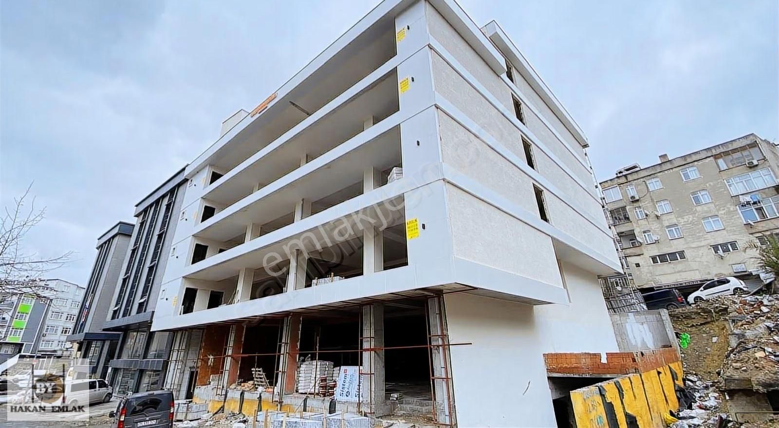 Güngören Sanayi Cadde Üzeri Kiralık Plaza Katları (478m²)