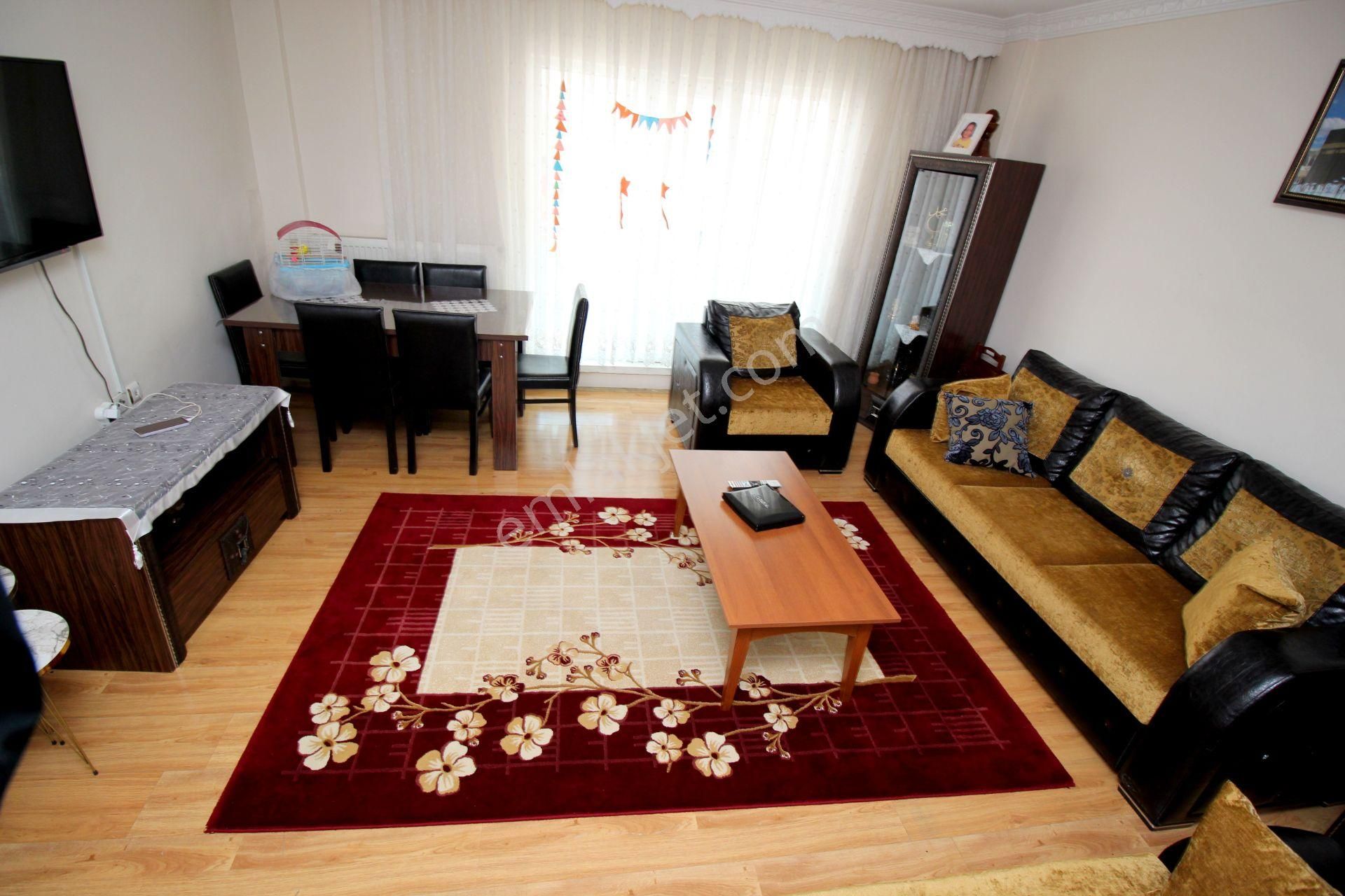 Emre Emlak'tan Piyade'de Merkezi Konumda 2 Balkonlu 3+1 Satılık Daire - Görsel 3