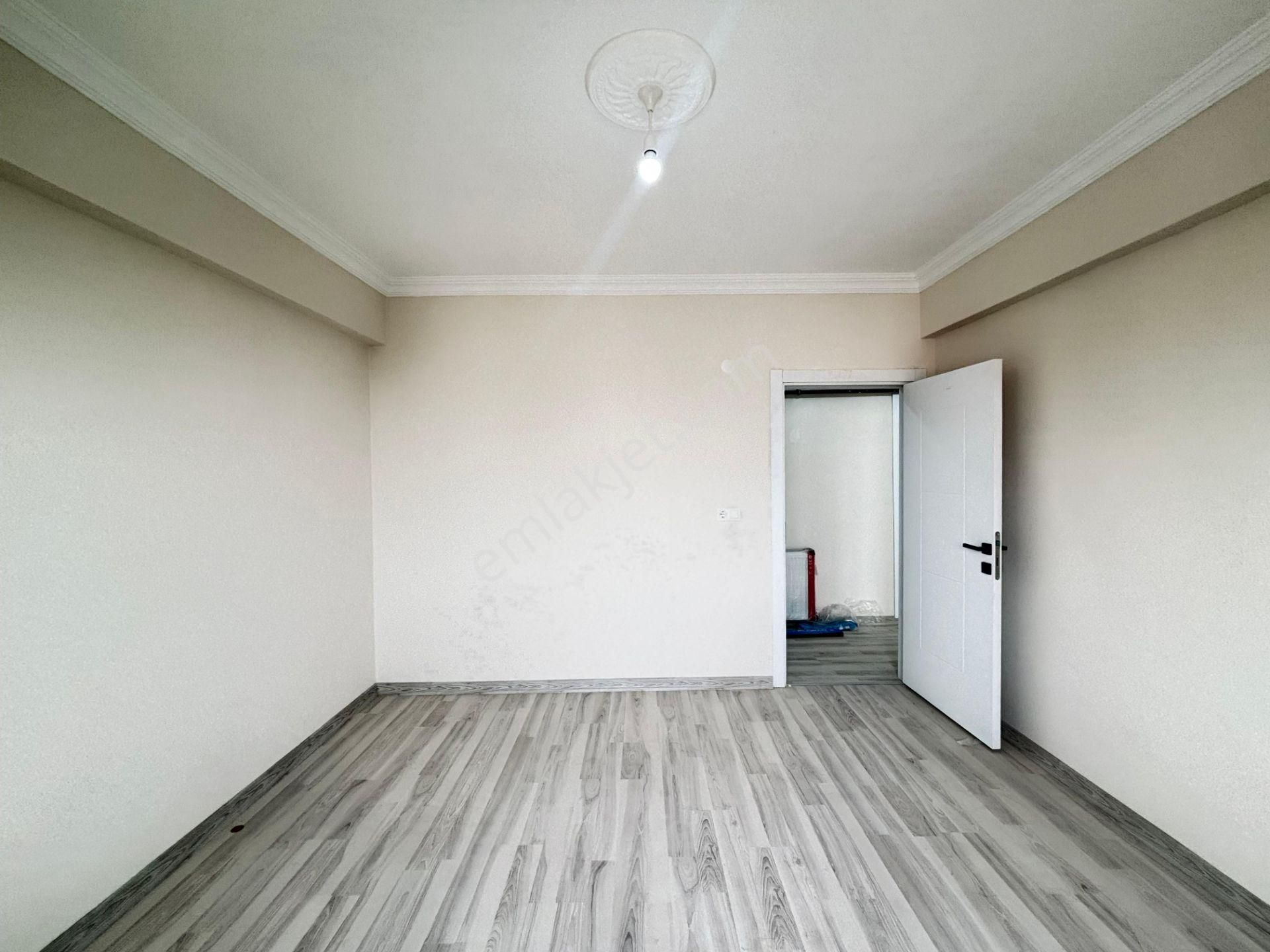 Güven'den Çerkezköy'de Okullar Bölgesi İskanlı Ön Cephe 2+1 - Görsel 17