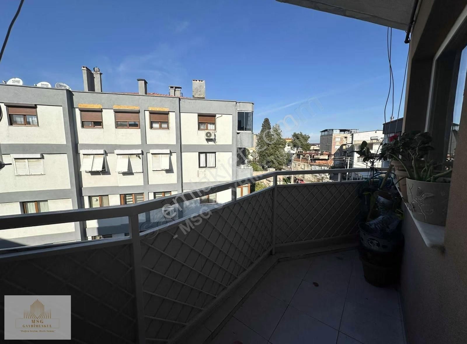 Msg'den Gülyaka'da Otoparklı 3+1 Fırsat Daire - Görsel 16