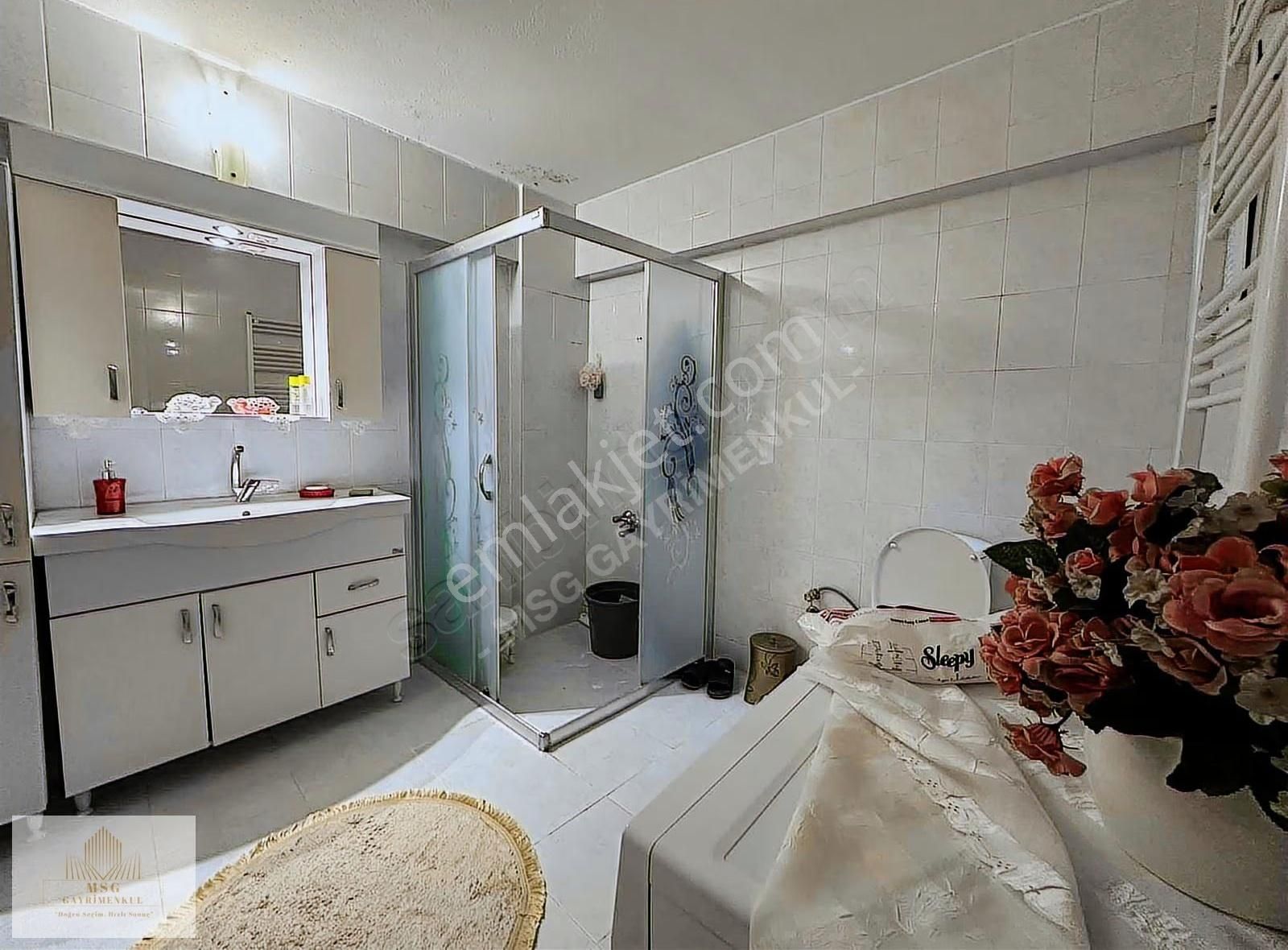 Msg'den Gülyaka'da Otoparklı 3+1 Fırsat Daire - Görsel 29