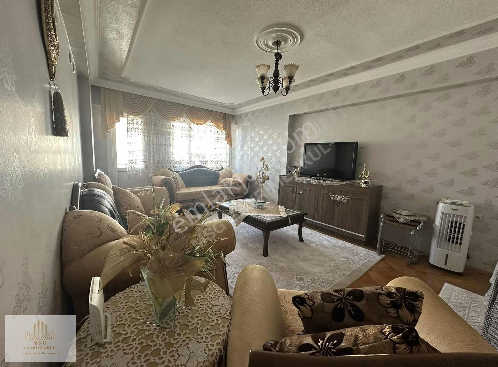 Msg'den Gülyaka'da Otoparklı 3+1 Fırsat Daire - Görsel 45