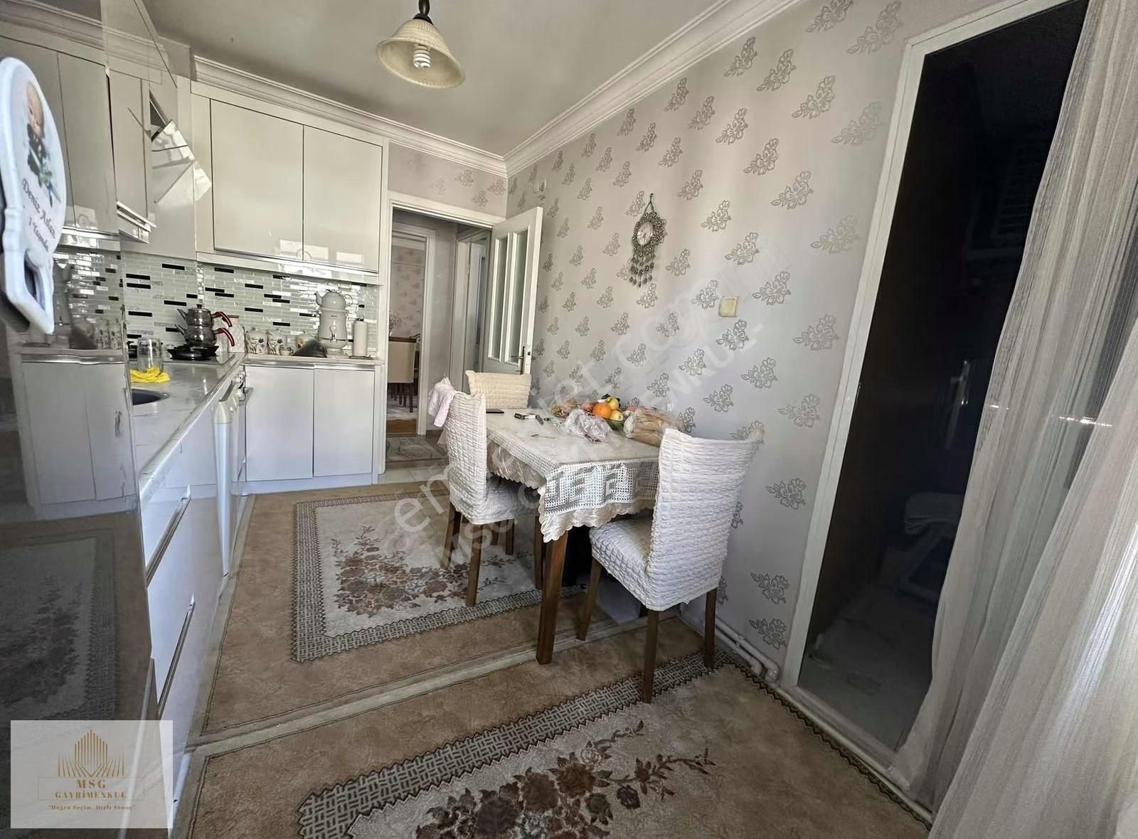 Msg'den Gülyaka'da Otoparklı 3+1 Fırsat Daire - Görsel 4