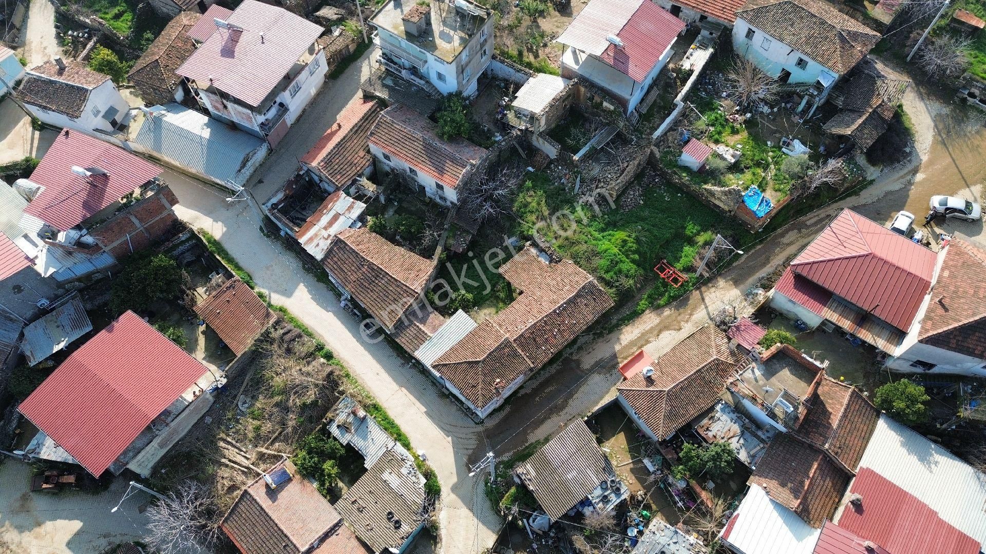 İzmir Tire Sb Emlak Ofisinden Peşrefli Mahallesinde Satılık Müstakil Ev Arsası - Görsel 3