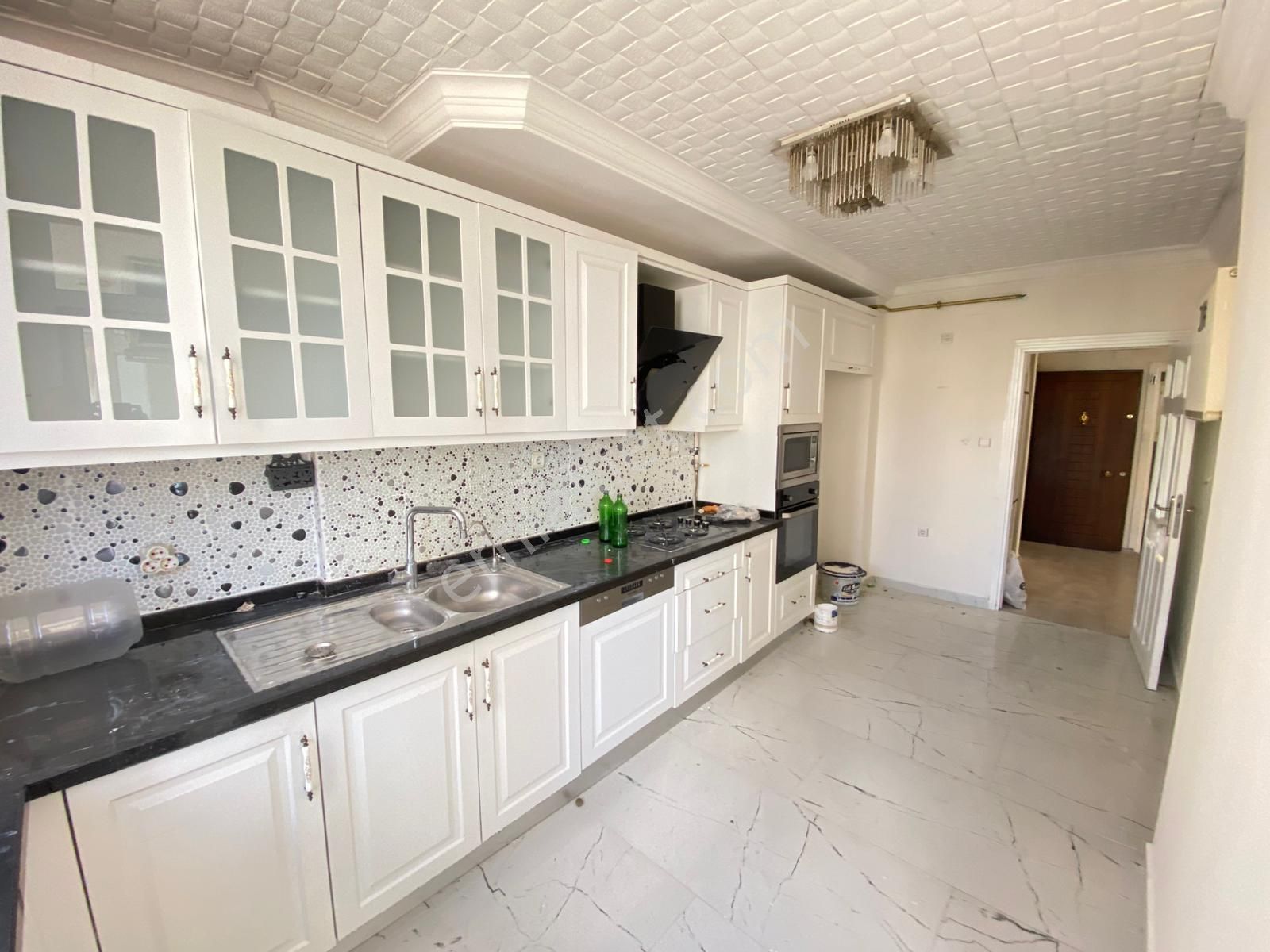 Adana Çukurova Belediyesine Yakın Türkmenbaşı Bulvarı 3+1 Kilerli Doğalgazlı - Görsel 4