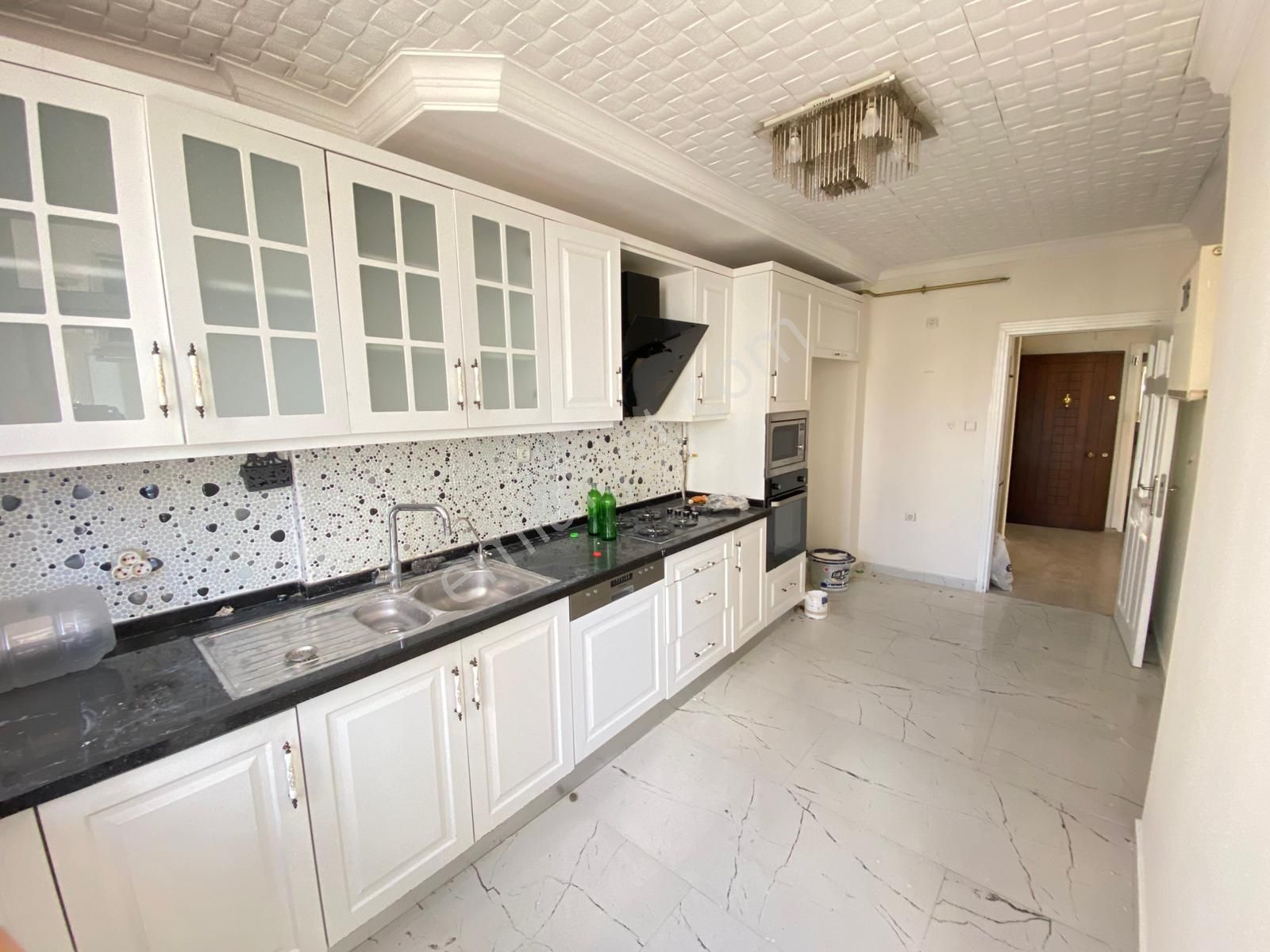 Adana Çukurova Belediyesine Yakın Türkmenbaşı Bulvarı 3+1 Kilerli Doğalgazlı - Görsel 6